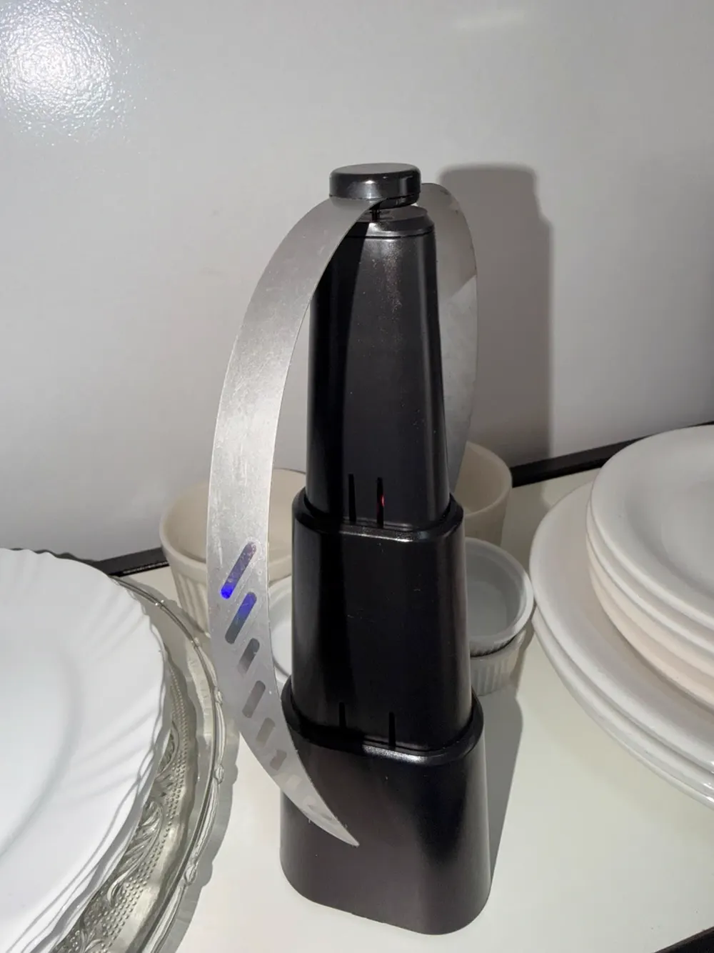 Espanta-moscas giratório com hélices de inox para proteger mesas de buffet