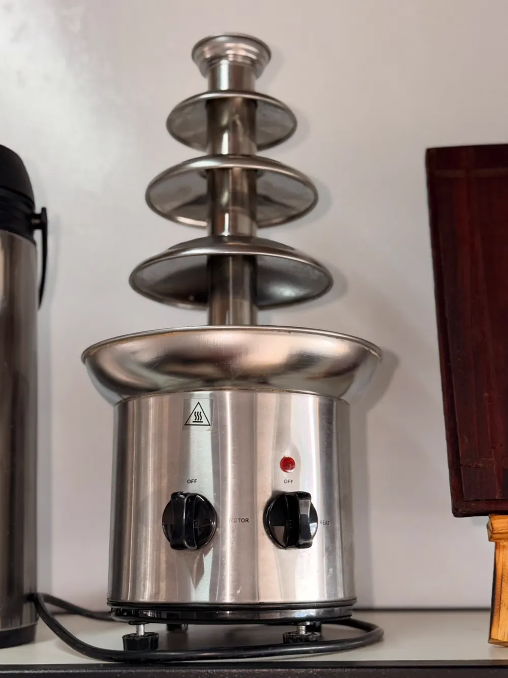 Fonte de chocolate elétrica de inox com quatro andares para festas e eventos